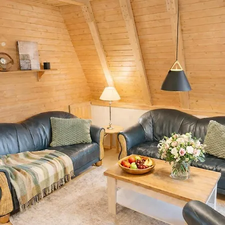 Komfortabeles-finnhuetten-ferienhaus-im-fischerdorf-freest